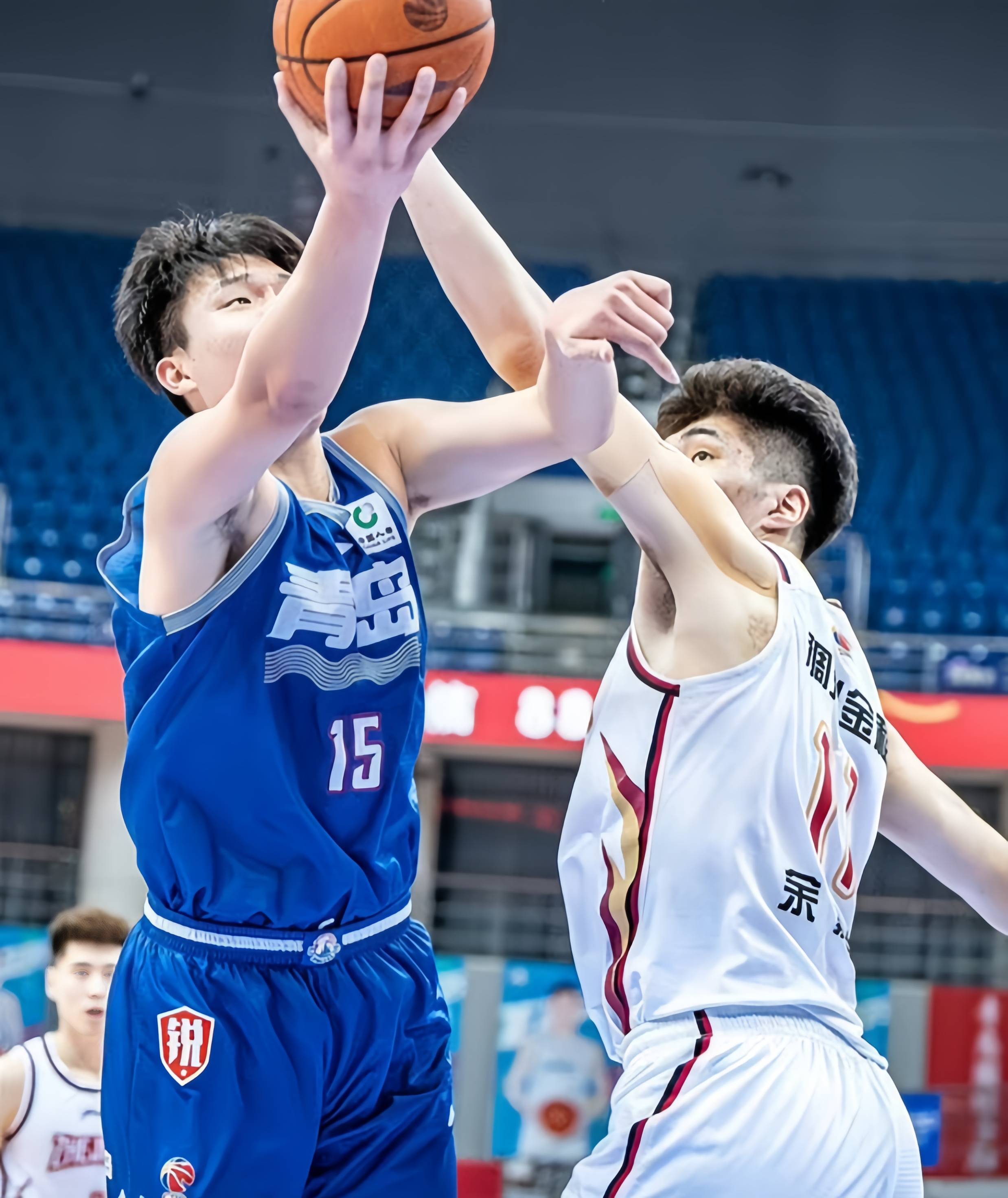 B体育官网：中国男篮世界杯备战进入倒计时，全力以赴的简单介绍