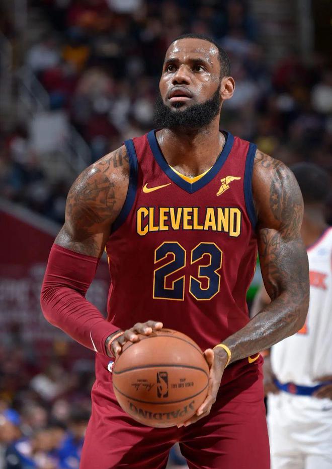 bsports体育：湖人队新赛季：詹姆斯能否再次冲击MVP？的简单介绍